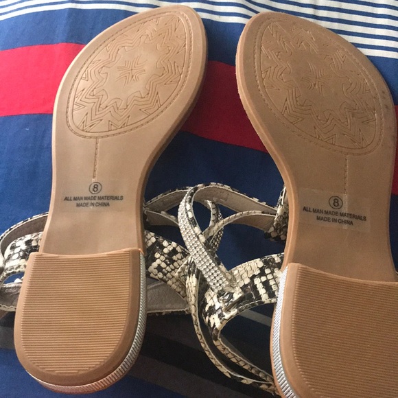 Sandals 🐍 - Picture 3 of 6